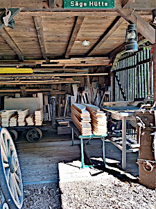 saegehuette_klein.jpg